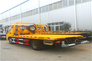 贵溪附近拖车救援搭电